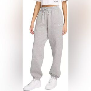 Nike Women's Heather Gray Joggers